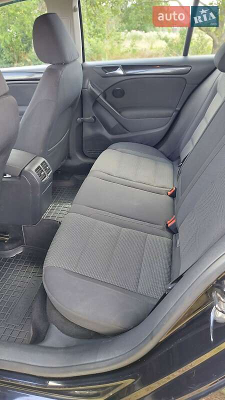 Хетчбек Volkswagen Golf 2009 в Роздільній