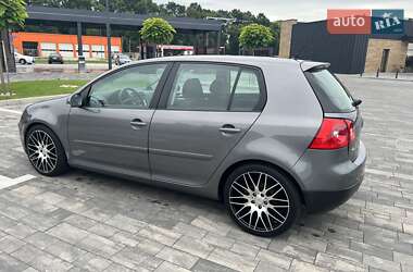 Хетчбек Volkswagen Golf 2006 в 