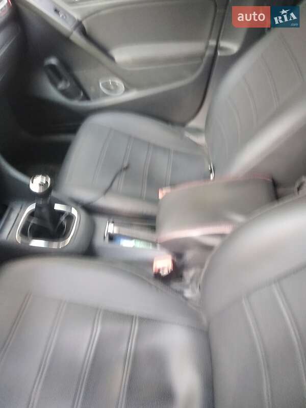 Хетчбек Volkswagen Golf 2011 в Одесі