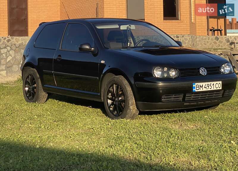 Хэтчбек Volkswagen Golf 2001 в Ахтырке