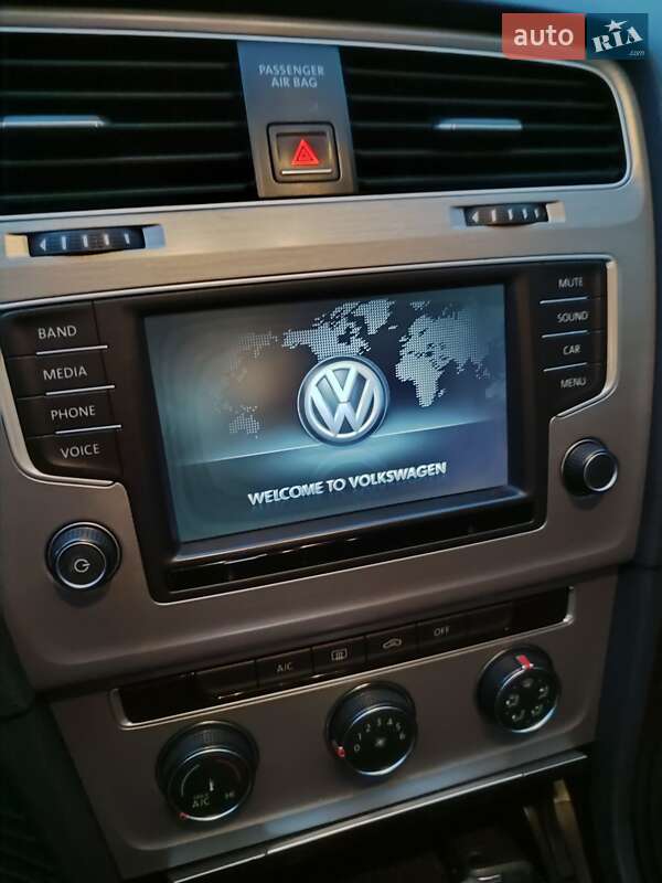 Універсал Volkswagen Golf 2015 в Кропивницькому
