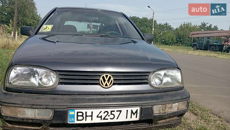 Хэтчбек Volkswagen Golf 1993 в Березовке