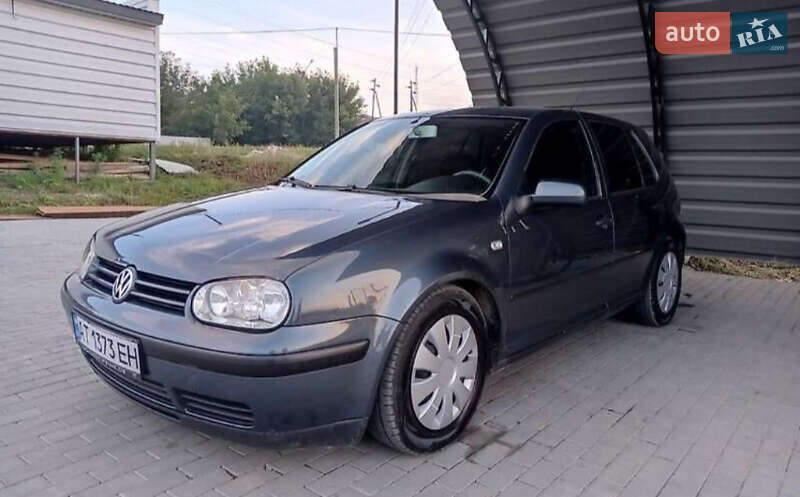 Хэтчбек Volkswagen Golf 2003 в Калуше
