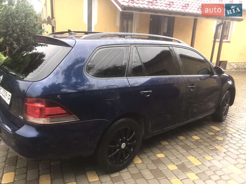Універсал Volkswagen Golf 2010 в Самборі