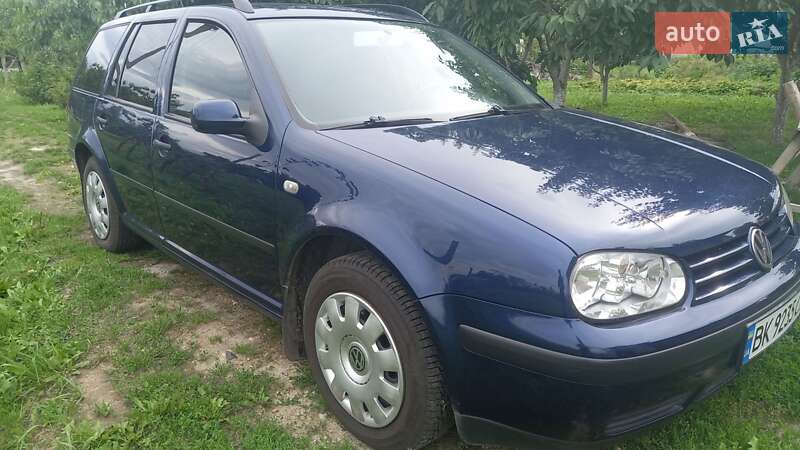 Универсал Volkswagen Golf 2005 в Дубно