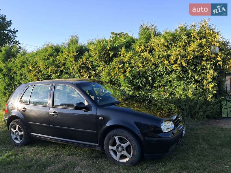 Хэтчбек Volkswagen Golf 1999 в Черновцах