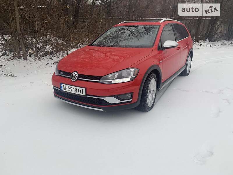 Универсал Volkswagen Golf 2019 в Кропивницком