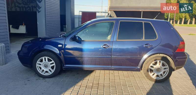 Хетчбек Volkswagen Golf 2000 в Кам'янському