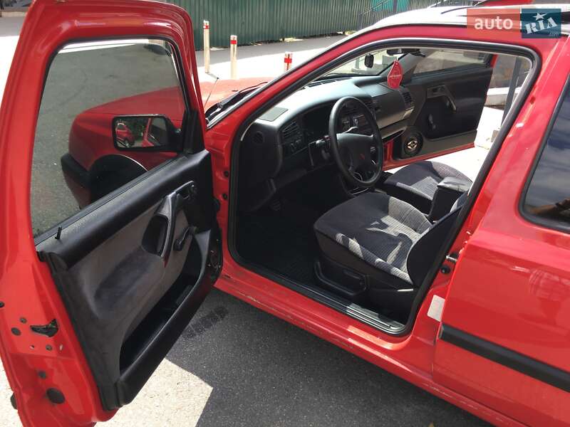 Хетчбек Volkswagen Golf 1992 в Києві