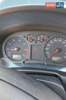 Універсал Volkswagen Golf 2004 в 