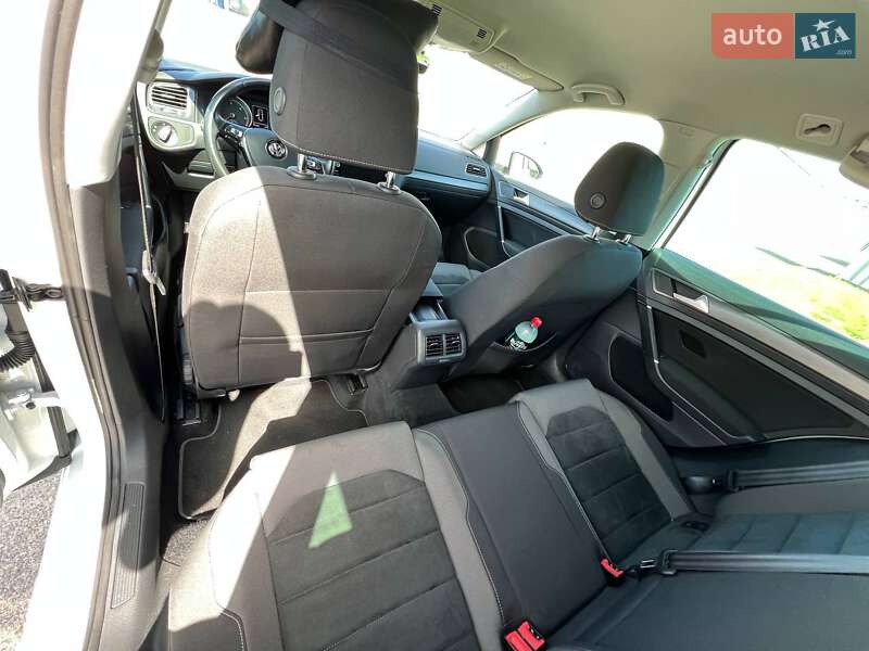 Универсал Volkswagen Golf 2017 в Борисполе