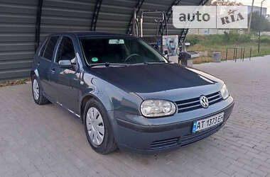 Хетчбек Volkswagen Golf 2003 в Калуші