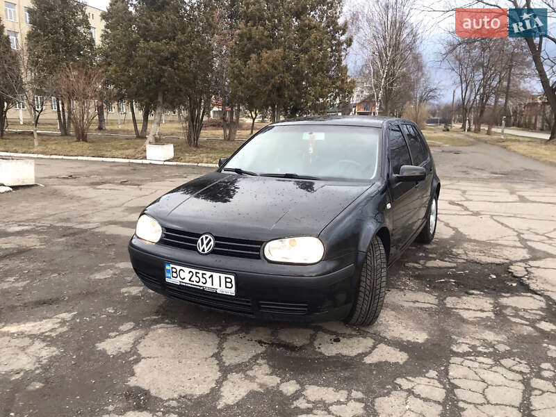Хетчбек Volkswagen Golf 2002 в Дрогобичі