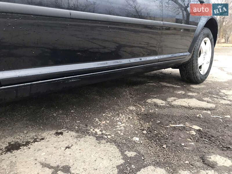 Хетчбек Volkswagen Golf 2002 в Дрогобичі