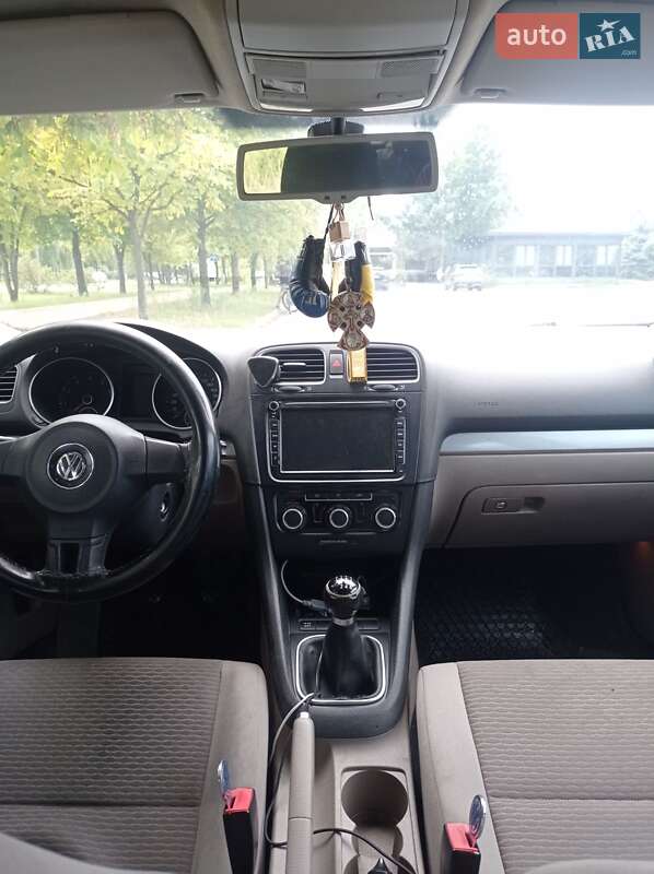 Универсал Volkswagen Golf 2010 в Горишних Плавнях