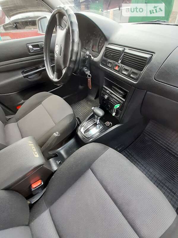 Універсал Volkswagen Golf 2000 в Золочеві