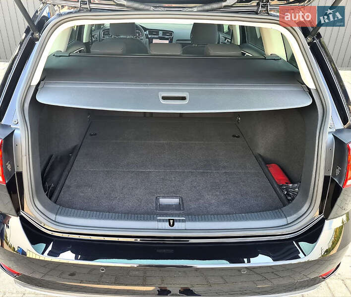 Універсал Volkswagen Golf 2020 в Запоріжжі