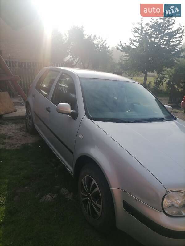 Хетчбек Volkswagen Golf 1999 в Львові