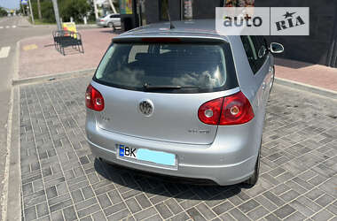 Хетчбек Volkswagen Golf 2008 в Рівному