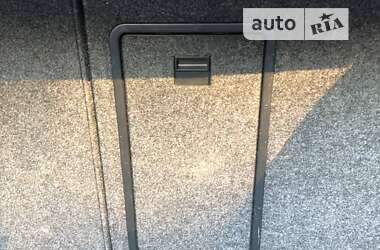 Хэтчбек Volkswagen Golf 2009 в 
