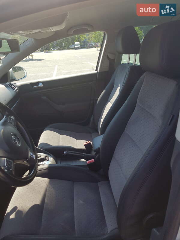 Універсал Volkswagen Golf 2013 в Броварах