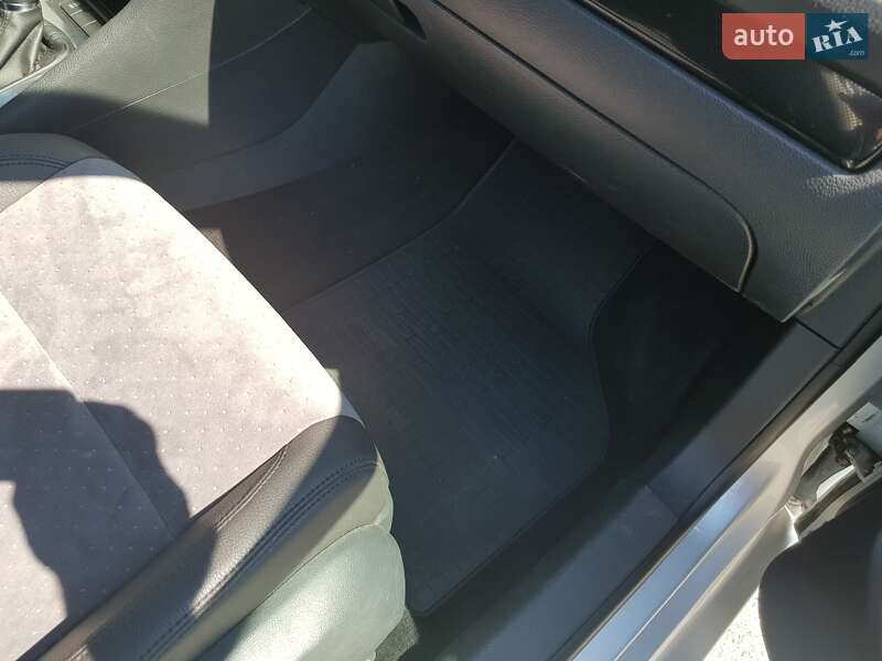 Універсал Volkswagen Golf 2013 в Броварах