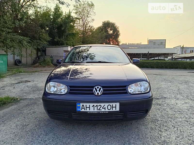 Volkswagen Golf 2001