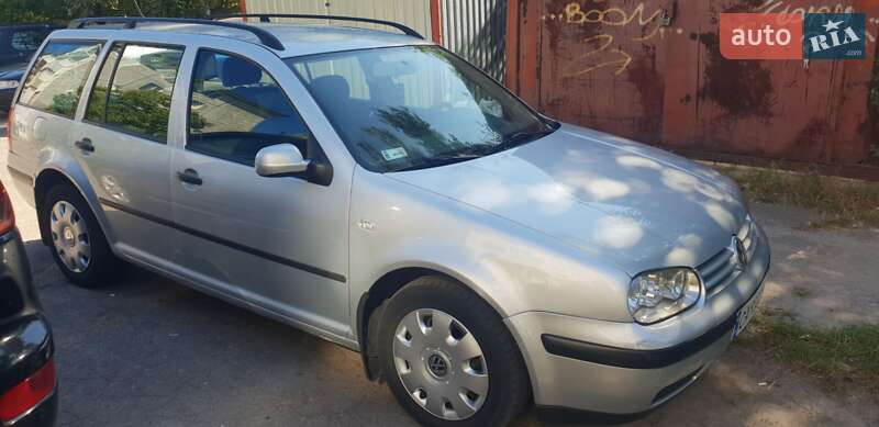 Універсал Volkswagen Golf 2001 в Черкасах