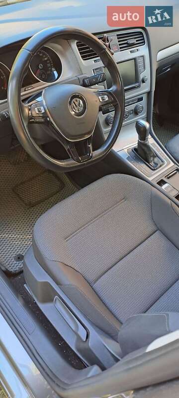 Універсал Volkswagen Golf 2016 в Южноукраїнську