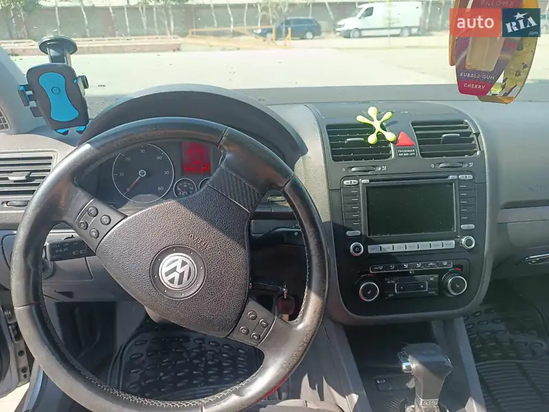 Volkswagen Golf 2004 VIN WVWZZZ1KZ5B010525 фото оголошення 7 з 49