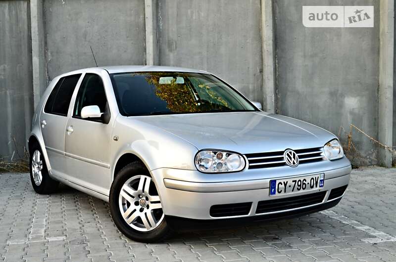 Хэтчбек Volkswagen Golf 2001 в Дрогобыче