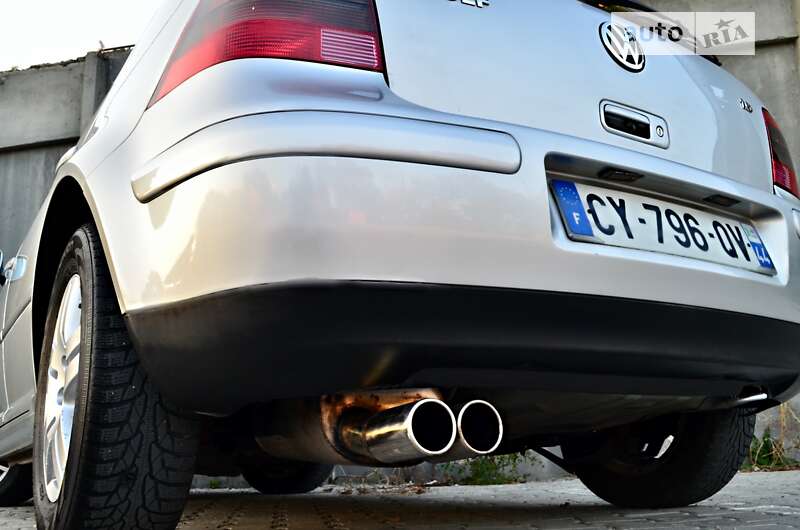 Хэтчбек Volkswagen Golf 2001 в Дрогобыче