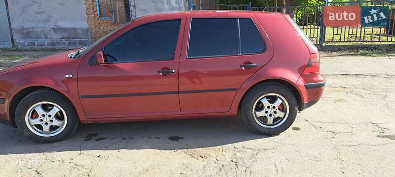 Хетчбек Volkswagen Golf 1998 в Вінниці