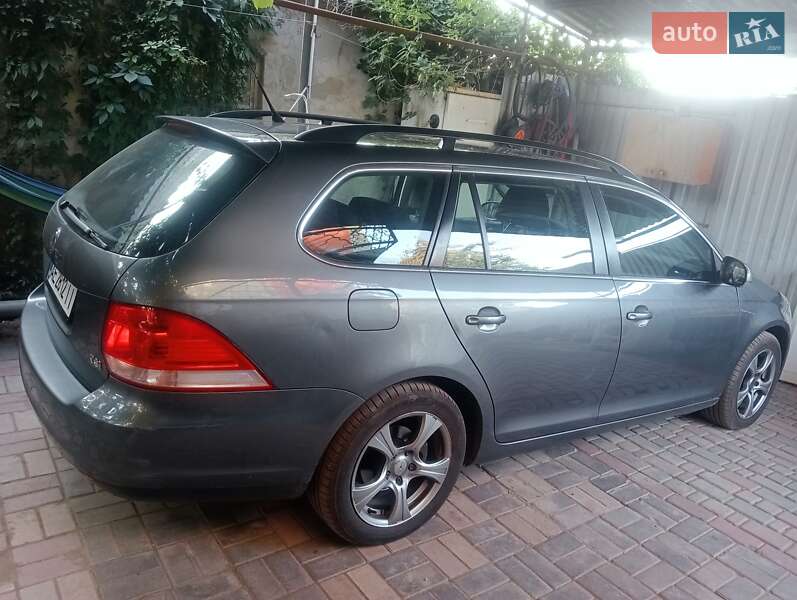 Універсал Volkswagen Golf 2009 в Кривому Розі