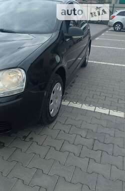 Хетчбек Volkswagen Golf 2007 в Чернівцях