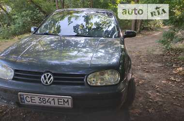 Хетчбек Volkswagen Golf 1998 в Новодністровську