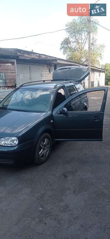 Универсал Volkswagen Golf 2003 в Кривом Роге