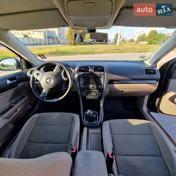 Универсал Volkswagen Golf 2012 в Харькове