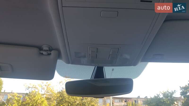 Універсал Volkswagen Golf 2020 в Ужгороді