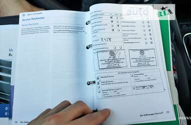 Хэтчбек Volkswagen Golf 2005 в 