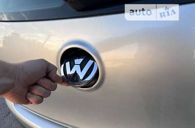 Хэтчбек Volkswagen Golf 2005 в 