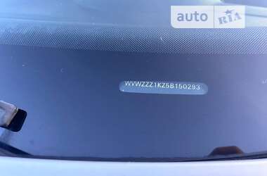 Хэтчбек Volkswagen Golf 2005 в 