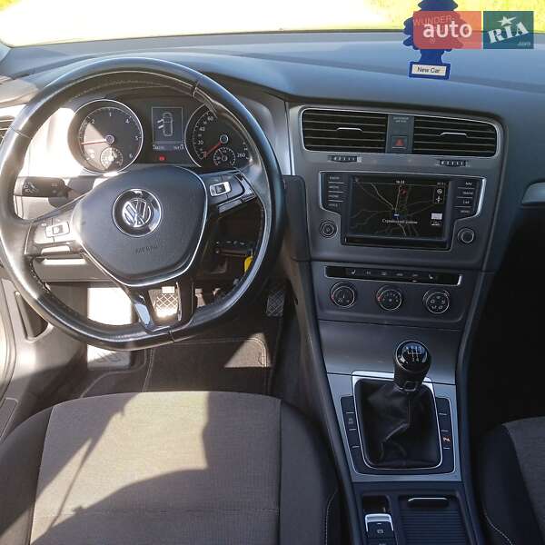 Универсал Volkswagen Golf 2016 в Стрые