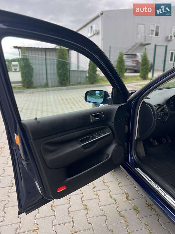 Хетчбек Volkswagen Golf 2001 в Вінниці