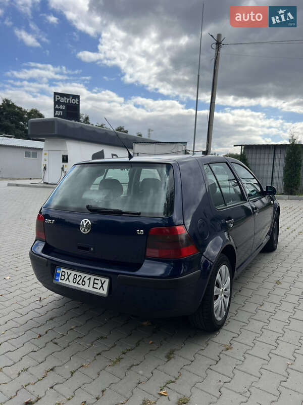 Хетчбек Volkswagen Golf 2001 в Вінниці