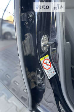 Хэтчбек Volkswagen Golf 2010 в 