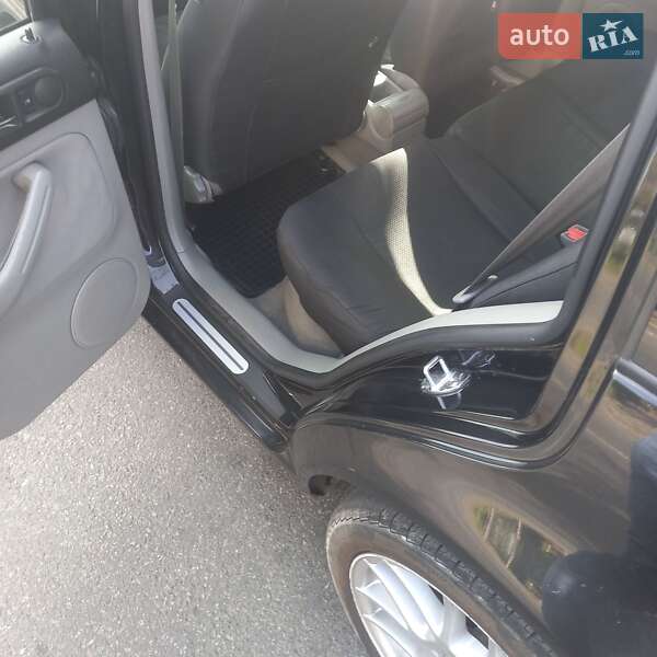 Універсал Volkswagen Golf 2000 в Києві