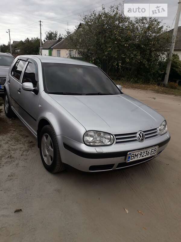 Хэтчбек Volkswagen Golf 2002 в Полтаве