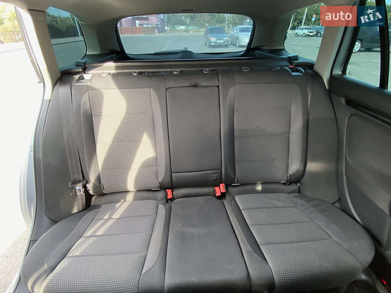 Универсал Volkswagen Golf 2009 в Сумах