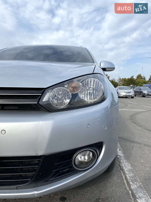 Универсал Volkswagen Golf 2009 в Сумах